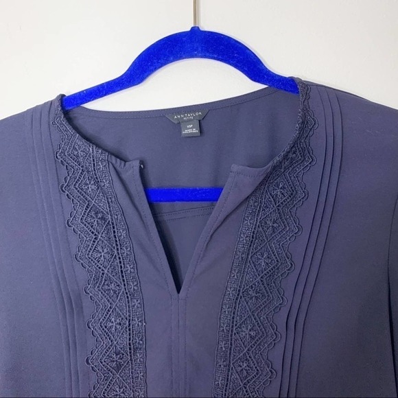 Ann taylor navy blue long sleeve blouse with lace details size XS - Picture 9 of 9